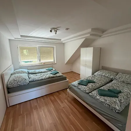 3 Bedroom Premium - Free Parking